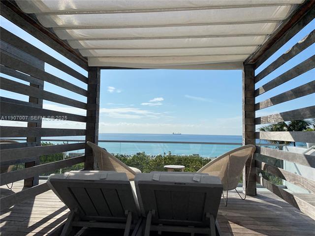 Roney Palace Corner Unit W/ 1Hotel Amenities