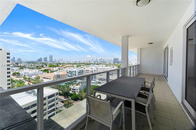 Decoplage Penthouse: 17th Floor Sunset Views