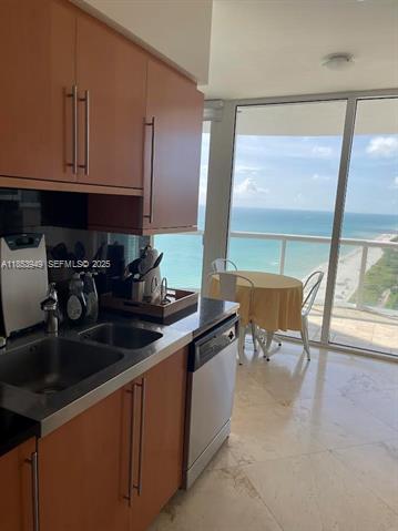 Akoya Ocean Views: 2BR/2BA Condo