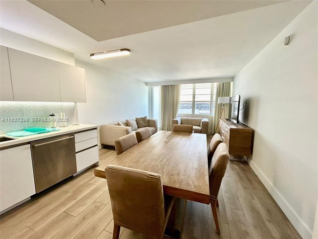 Oceanfront Decoplage Unit In South Beach photo 2
