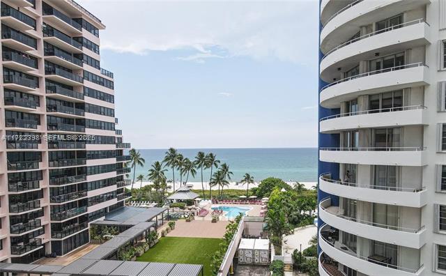 Renovated Seacoast Oceanfront 2BR Resort Style