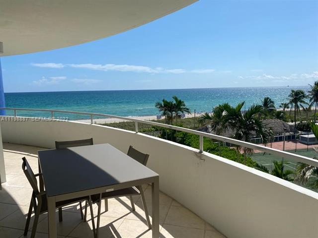 Oceanfront Seacoast With 400 Sq Ft Terrace