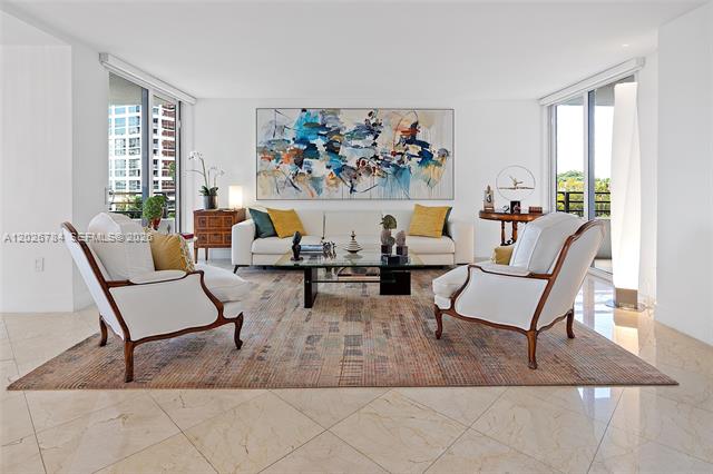 Remodeled Brickell East With Bay Views