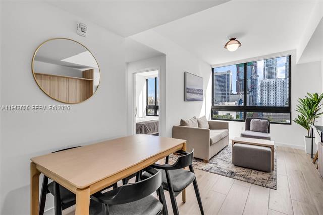 Modern 2BR With In-Unit Laundry, Free Parking photo 2