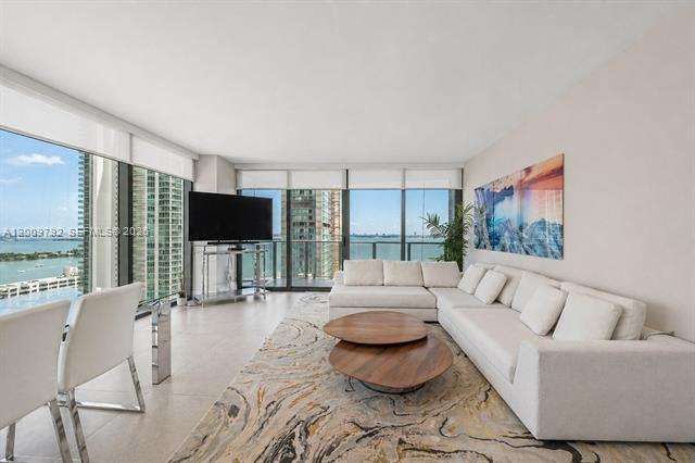 Icon Bay Corner With Biscayne Bay Views photo 2