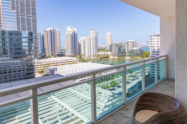 Brickell Waterfront Condo With Pools And Gym photo 2