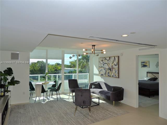Pearl House: Modern 2BR Near Bay Harbour Shops