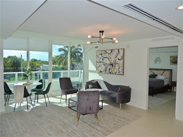 Pearl House: Modern 2BR Near Bay Harbour Shops photo 2