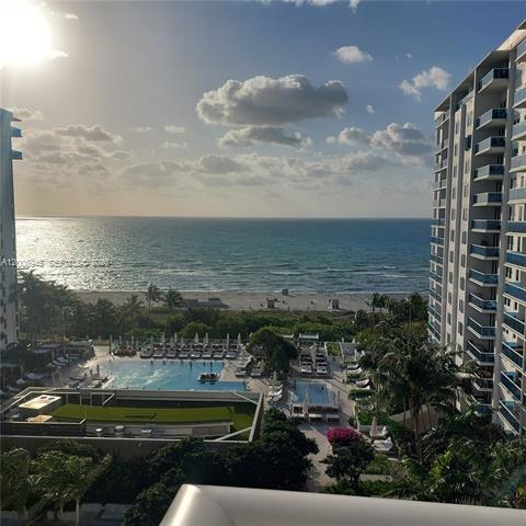 Roney Palace Oceanfront 1BR With Terrace photo 2