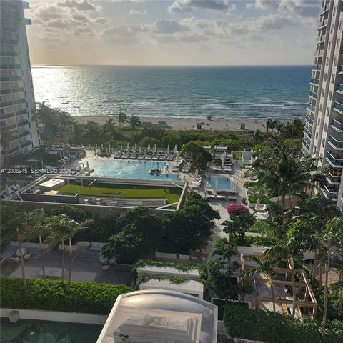 Roney Palace Oceanfront 1BR With Terrace