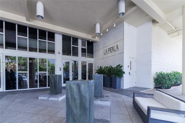 La Perla 37th Floor Ocean Views Condo photo 2