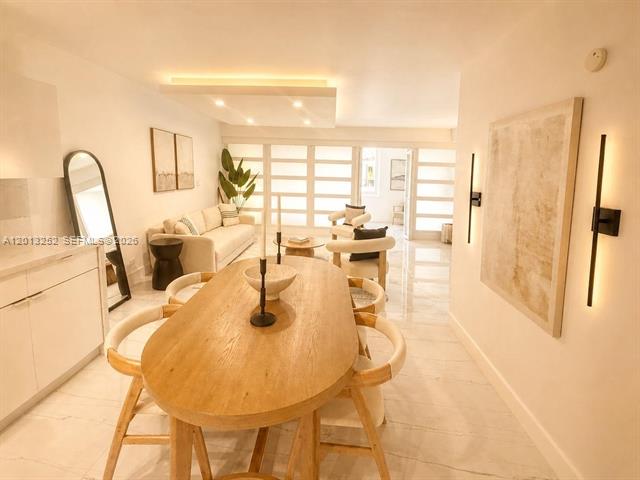 Roney Palace: One Hotel Luxury & Waterway Views photo 3