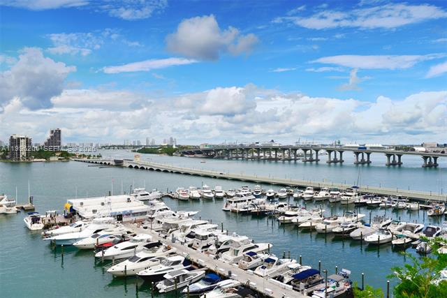 Grand Condo Bayfront 2BR, Oversized Terrace photo 2