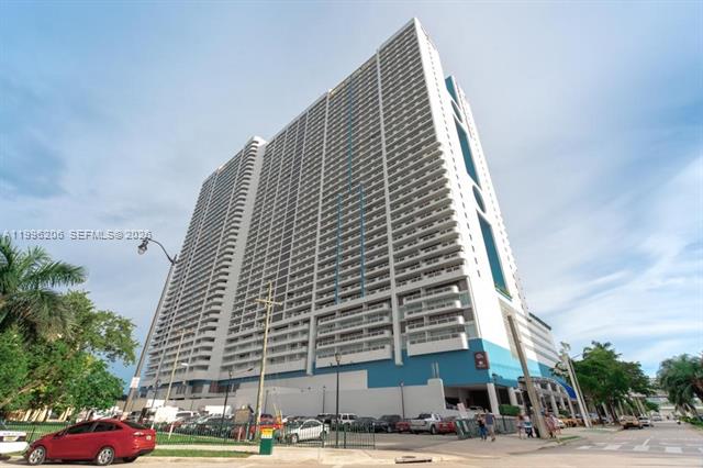 Grand Condo Bayfront 2BR, Oversized Terrace