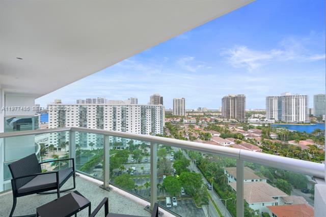 Newly Remodeled Ocean Reserve, Sunny Isles photo 2