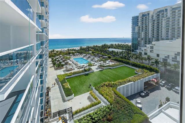 Roney Palace Oceanfront Studio With Pool Access photo 3