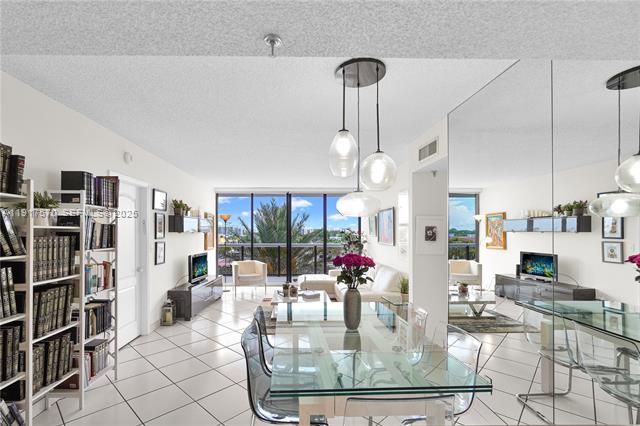 Oceanfront Sunset Views, Direct Beach Access photo 2