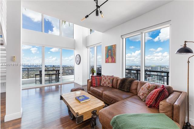 Skyline Loft At Infinity With Wraparound Views photo 2