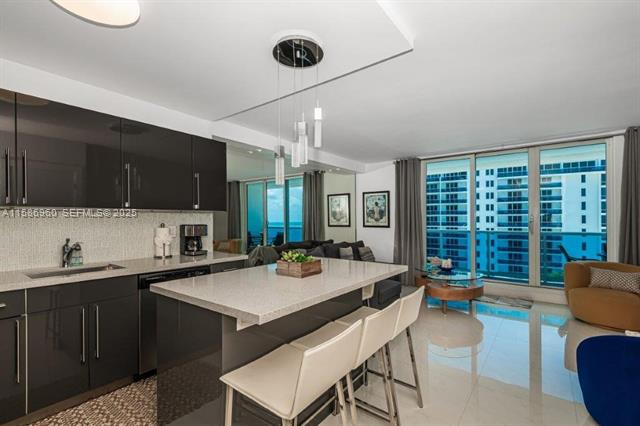 Roney Palace Oceanfront With Unobstructed Views photo 2