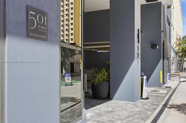 Downtown Miami Luxury at 501 First Residences photo 2