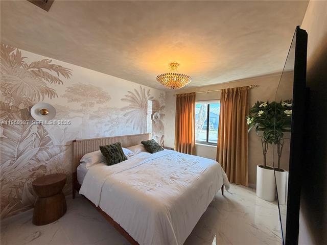 Designer Remodeled 4BR Home With Game Room photo 2
