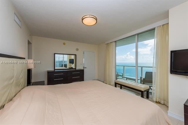 35Th Floor Ocean Views At La Perla photo 3