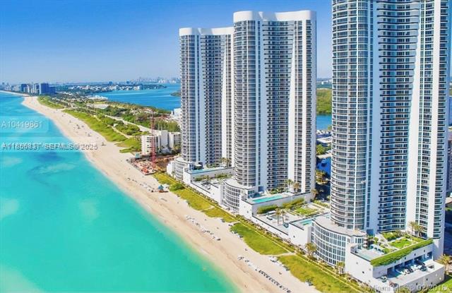 Luxury Trump Tower III Oceanfront Condo photo 2