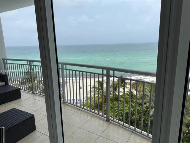 Ocean Point Beach Club Oceanfront 2BR photo 2