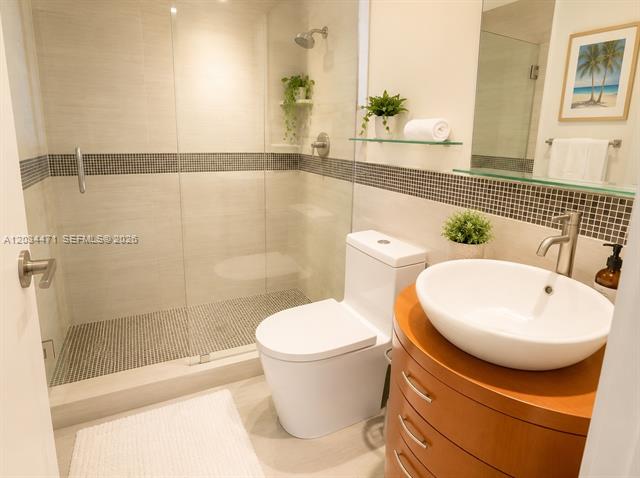 Renovated Bay View 2BR at Flamingo South Beach photo 3