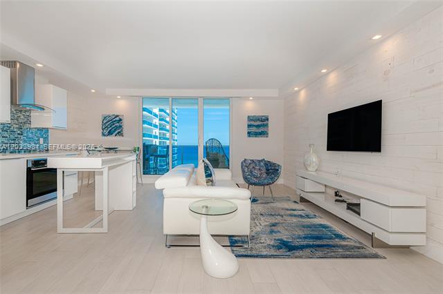Oceanfront Studio At Roney Palace With Pool Views photo 3