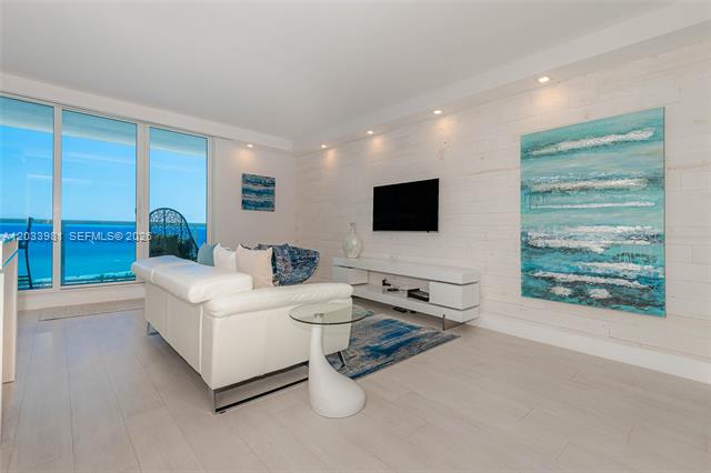 Oceanfront Studio At Roney Palace With Pool Views photo 2