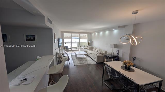 Flamingo South Tower: Renovated 2BR Bay Views photo 2