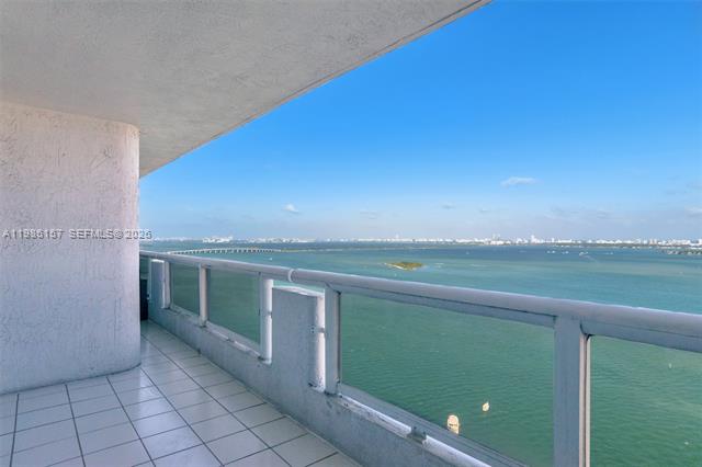 The Grand Bayfront with Unobstructed Bay Views photo 3