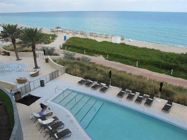Beachfront 2BR With 5 Pools & Full Hotel Amenities