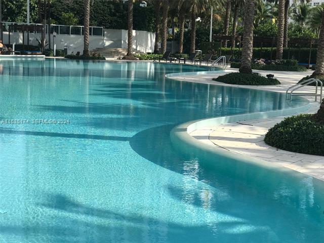 Flamingo South Beach: Remodeled Bay View 2BR