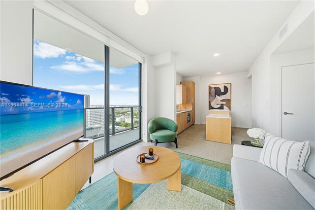 Modern Downtown Condo With Skyline Views photo 3