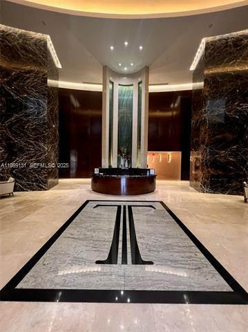 Trump Tower III Oceanfront Turnkey 2BR photo 2