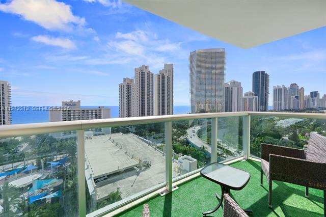 Newly Remodeled Sunny Isles Beach Condo photo 2