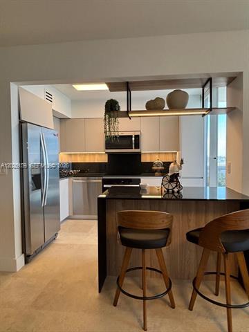 La Gorce Palace Waterfront 2BR Remodeled photo 3