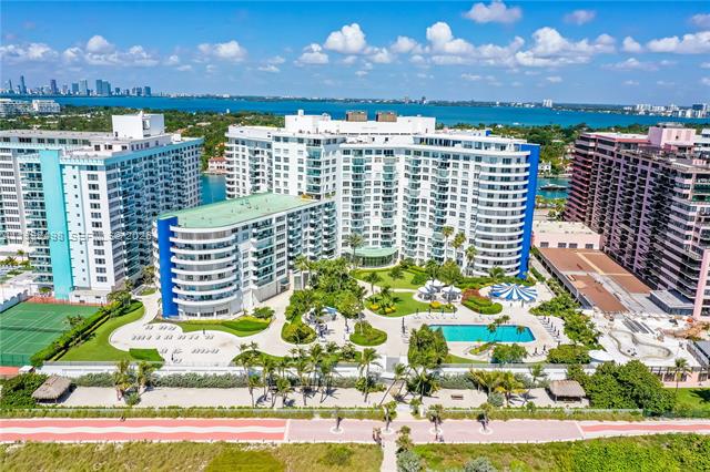 Remodeled Seacoast 2BR With Wrap Balcony photo 2
