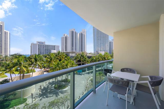 Newly Remodeled Sunny Isles Beach Waterfront 1BR photo 2