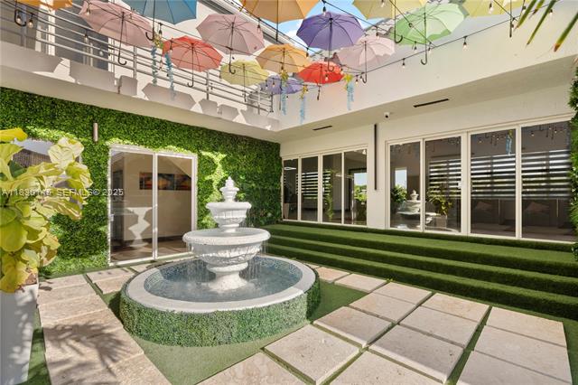 Luxury Kendall Villa With Pool And Five Suites