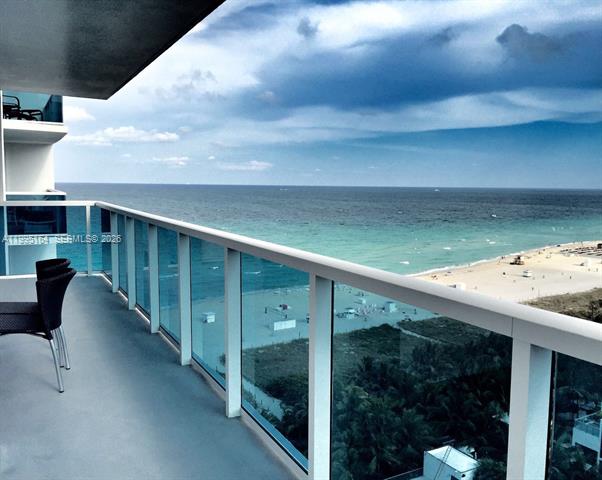 Designer Renovated Ocean View At 1 Hotel