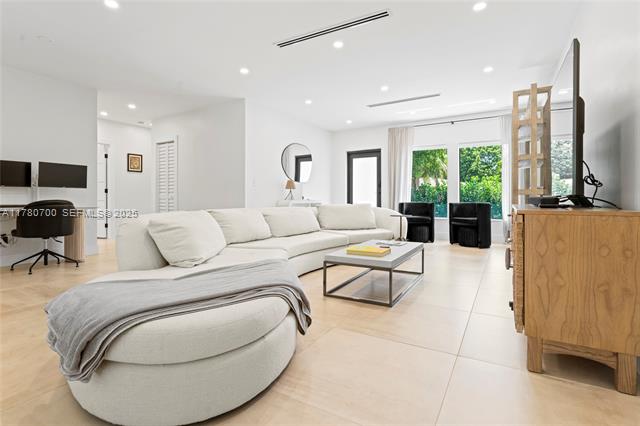 Casa Siesta: Modern Home With Hot Tub photo 2