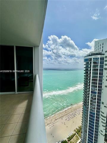 Trump Royale Oceanfront 3BR With Dual Views photo 2