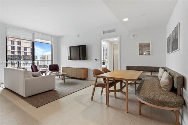 Natiivo: Bay Views, Downtown Miami Luxury
