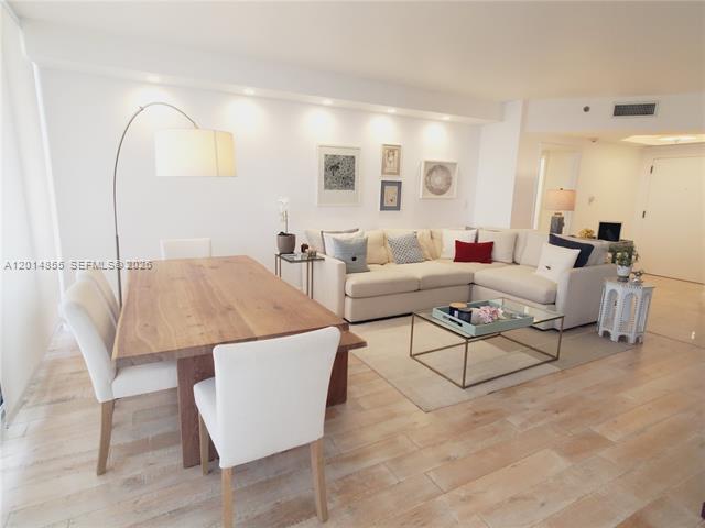 Williams Island Luxury 3BR With Den photo 2