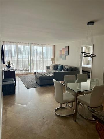 The Grand Waterfront Condo With Bay Views photo 3