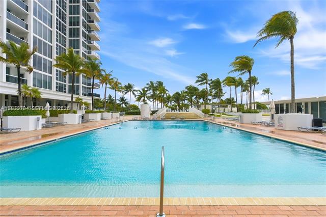 Oceanfront 2BR With Stunning Balcony Views