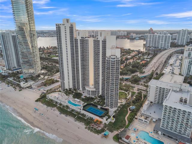 Ocean Two: Renovated 2BR With Dual Balconies photo 3